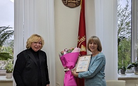Представители Могилёвского нотариального округа поздравили с профессиональными праздниками работников средств массовой информации